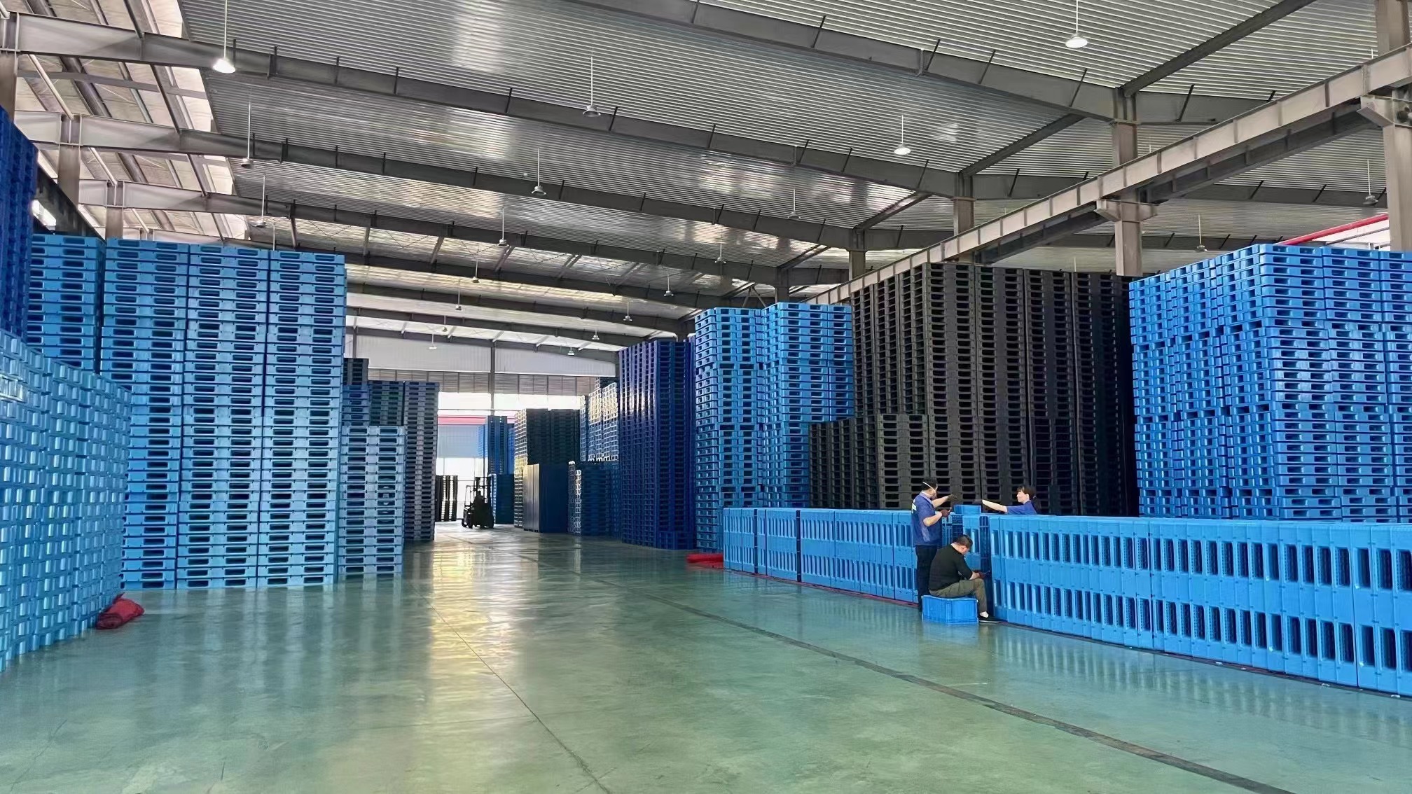 江苏世界杯压球官网(China)官方网站组织员工赴重庆力优分厂参观学习